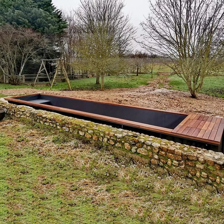 Eingelassener Containerpool