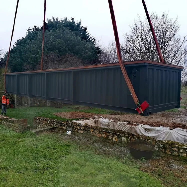 Eingelassener Containerpool