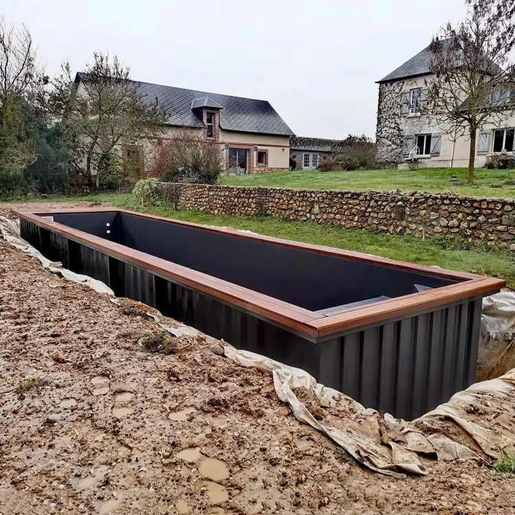 Eingelassener Containerpool