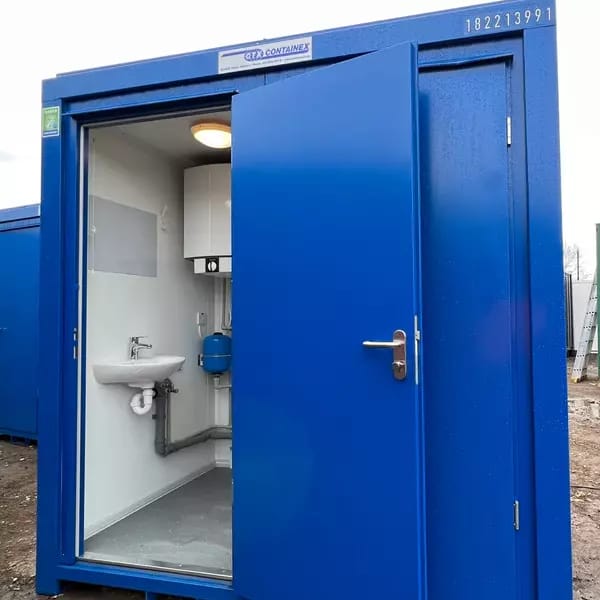 Sanitärcontainer 14 – WC + Dusche getrennt (2,44×1,5 m)