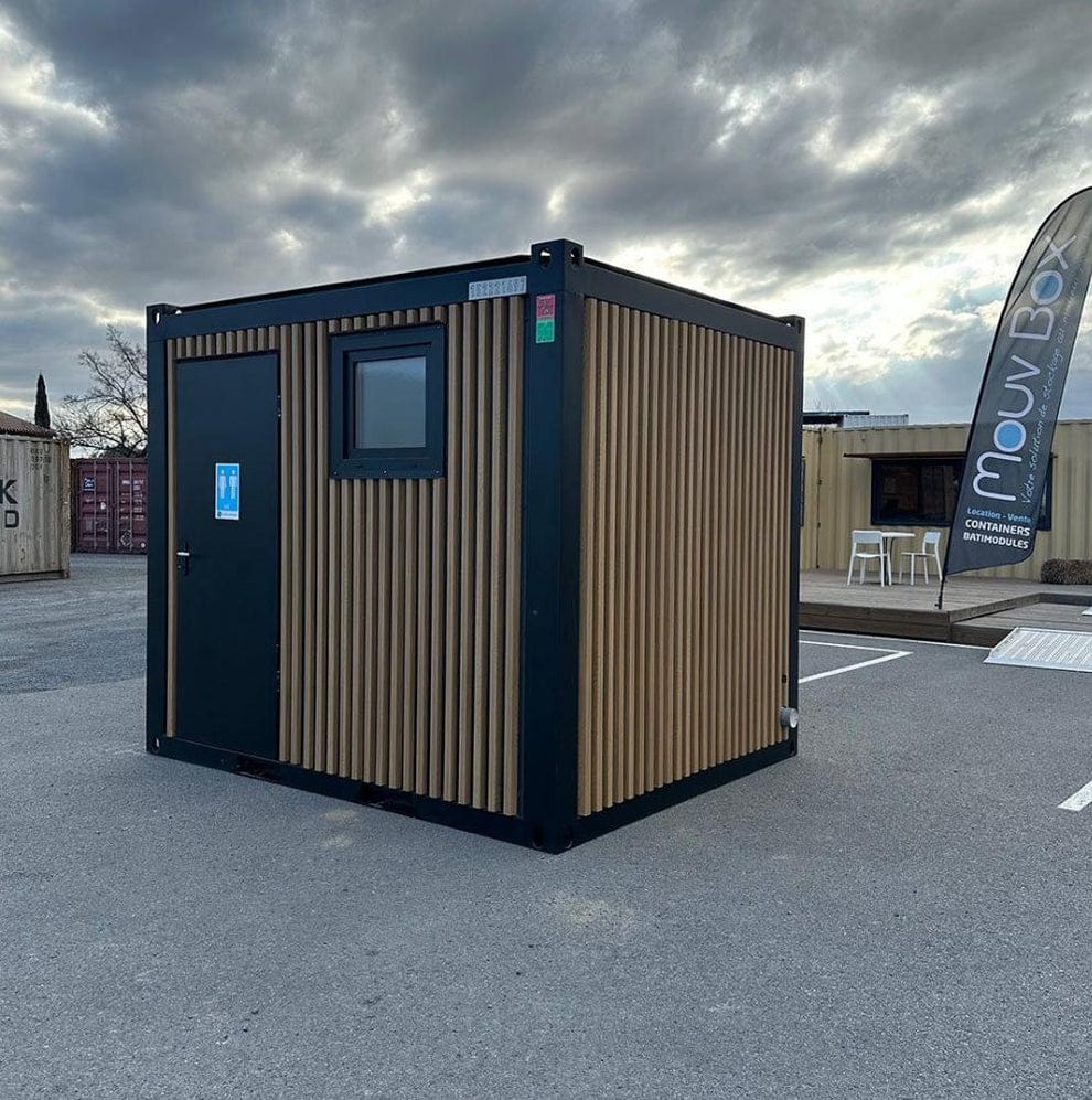 Sanitärcontainer 10ft – WC, Urinal, Dusche (7 m²)